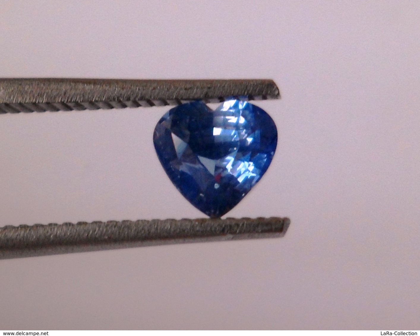 0.90 Ct Natural Blue Sapphire Heart Shape Gemstone [0401-0007-03] - Saphir