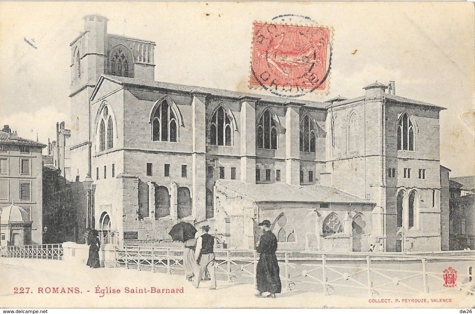 Romans - Eglise St Saint-Barnard, Collégiale, Prêtre - Collection P. Peyrouze - Carte N° 227 - Romans Sur Isere