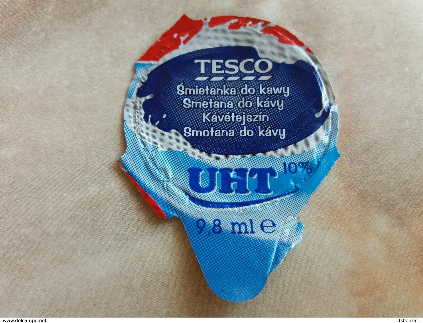 Tesco Hungary Milk Top Milk Lid Kaffeesahne Kaffee Milch Coffee Cream Crema De Café Café Crème - Milk Tops (Milk Lids)