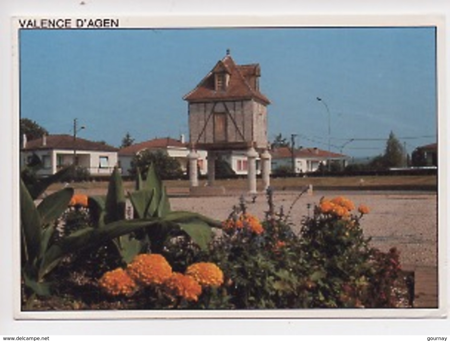 Valence D'Agen : Le Pigeonnier (n°9461) - Valence