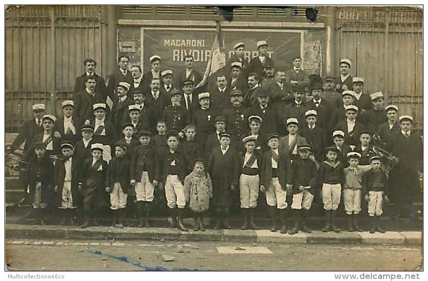 290718 - CARTE PHOTO SPORT GYMNASTIQUE Drapeau Musicien Trompette  Militaire Médaille - Gymnastique