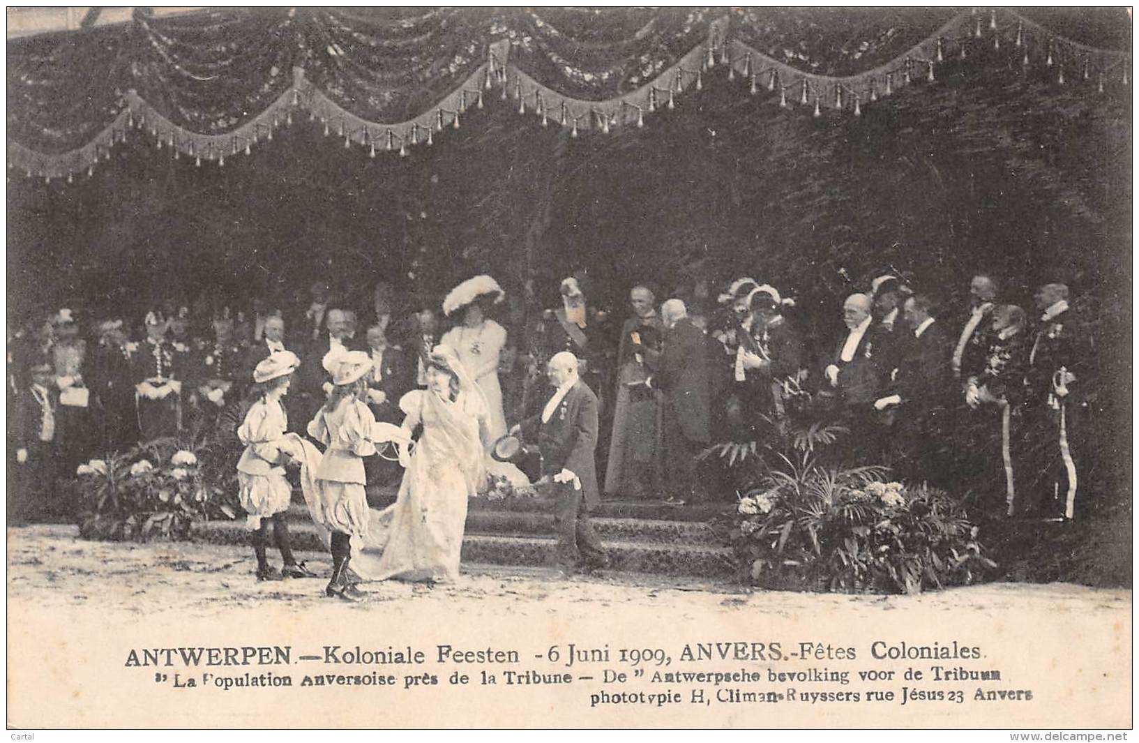 ANTWERPEN - Koloniale Feesten - 6 Juni 1909 - De "Antwerpsche Bevolking Voor De Tribuun" - Antwerpen