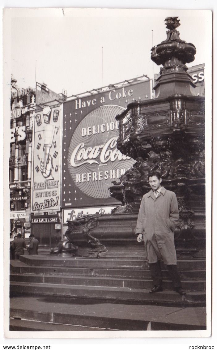 Ancienne Photo Londres Piccadilly Circus 1958 Publicité Coca Cola - Personas Anónimos