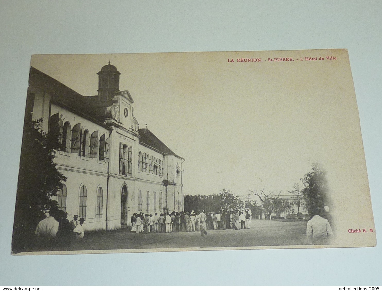 LA REUNION - SAINT-PIERRE L'HOTEL DE VILLE - NON IMPRIME AU DOS (AB) - Saint Pierre