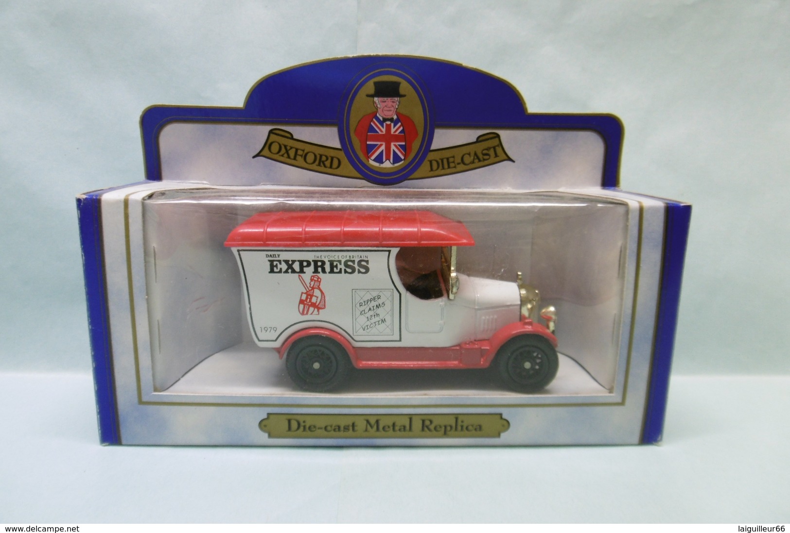 Oxford - MORRIS BULLNOSE Van DAILY EXPRESS Réf. 174 BO 1/43 - Utilitari