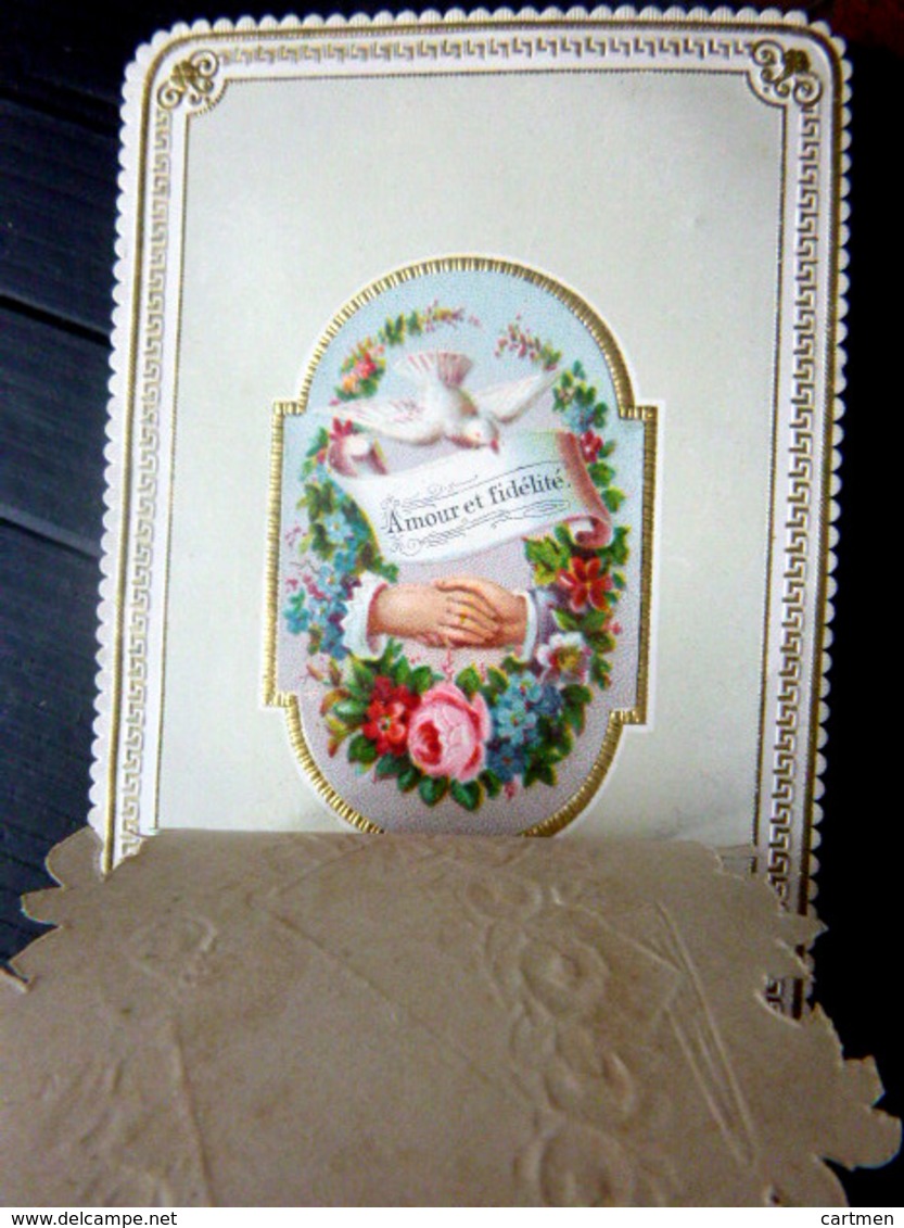 CHROMO A SYSTEME EN RELIEF LE BOUQUET GAUFRE SE SOULEVE  TRES BON ETAT  7 X 11 CM - Other & Unclassified