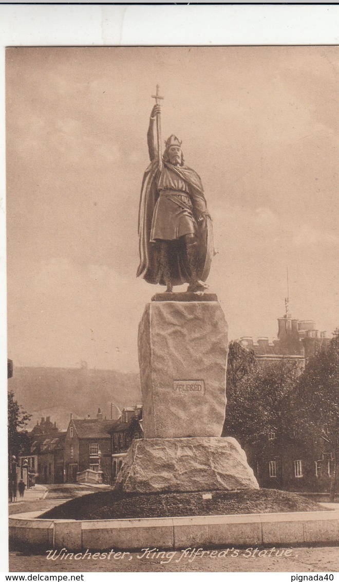 Cp , ANGLETERRE , WINCHESTER , King Alfred's Statue - Winchester