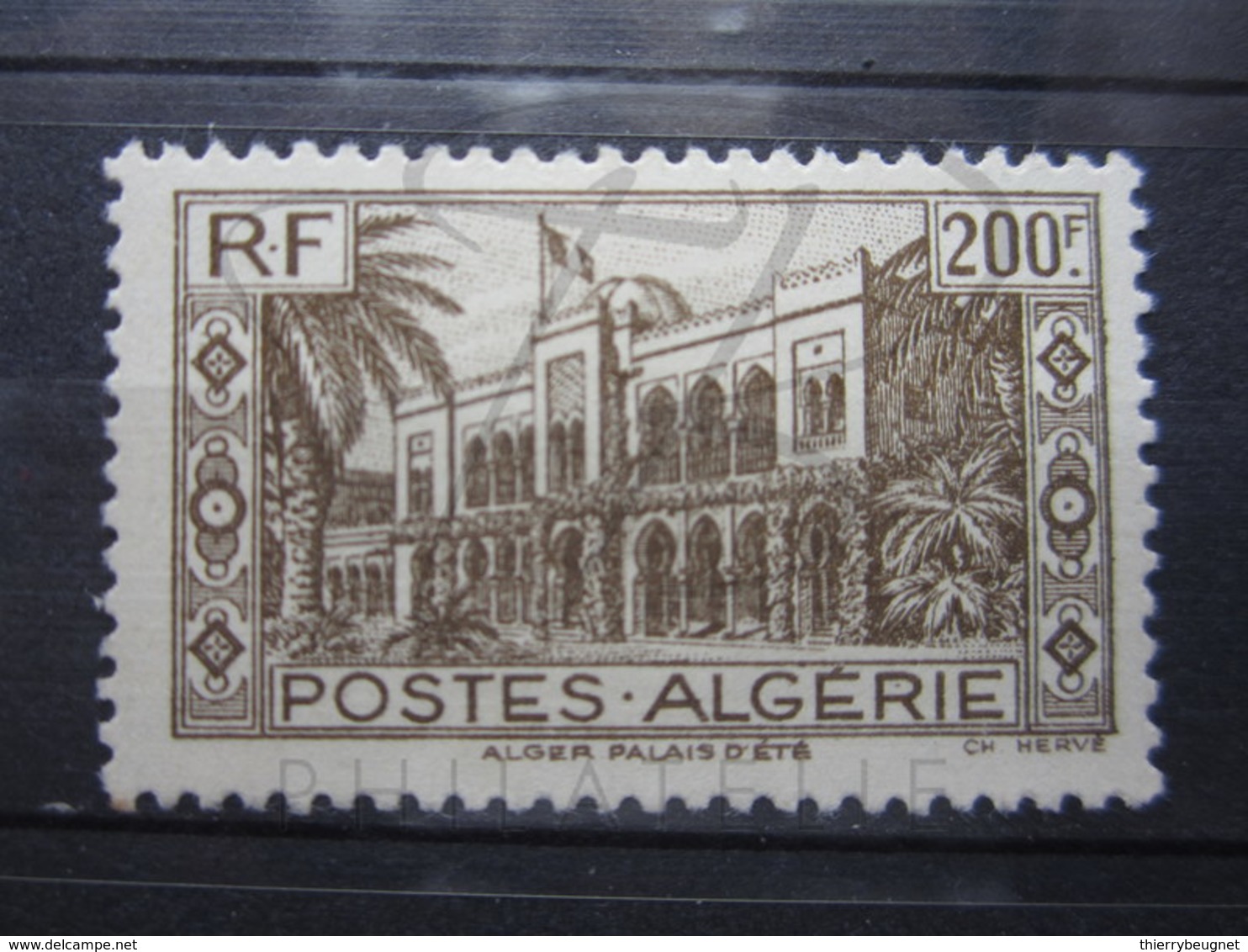 VEND BEAU TIMBRE D ' ALGERIE N° 204 , X !!! - Neufs