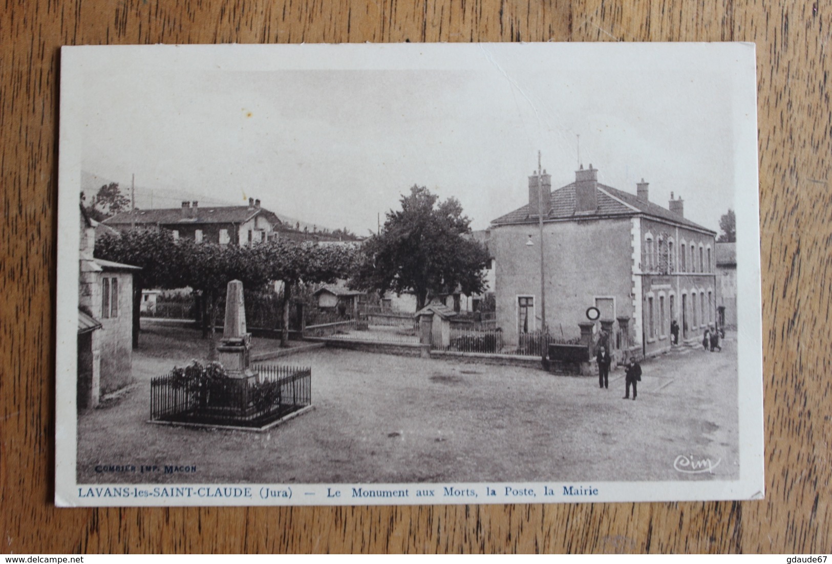 LAVANS LES SAINT CLAUDE (39) - LE MONUMENT AUX MORTS - LA POSTE ET LA MAIRIE - Autres & Non Classés