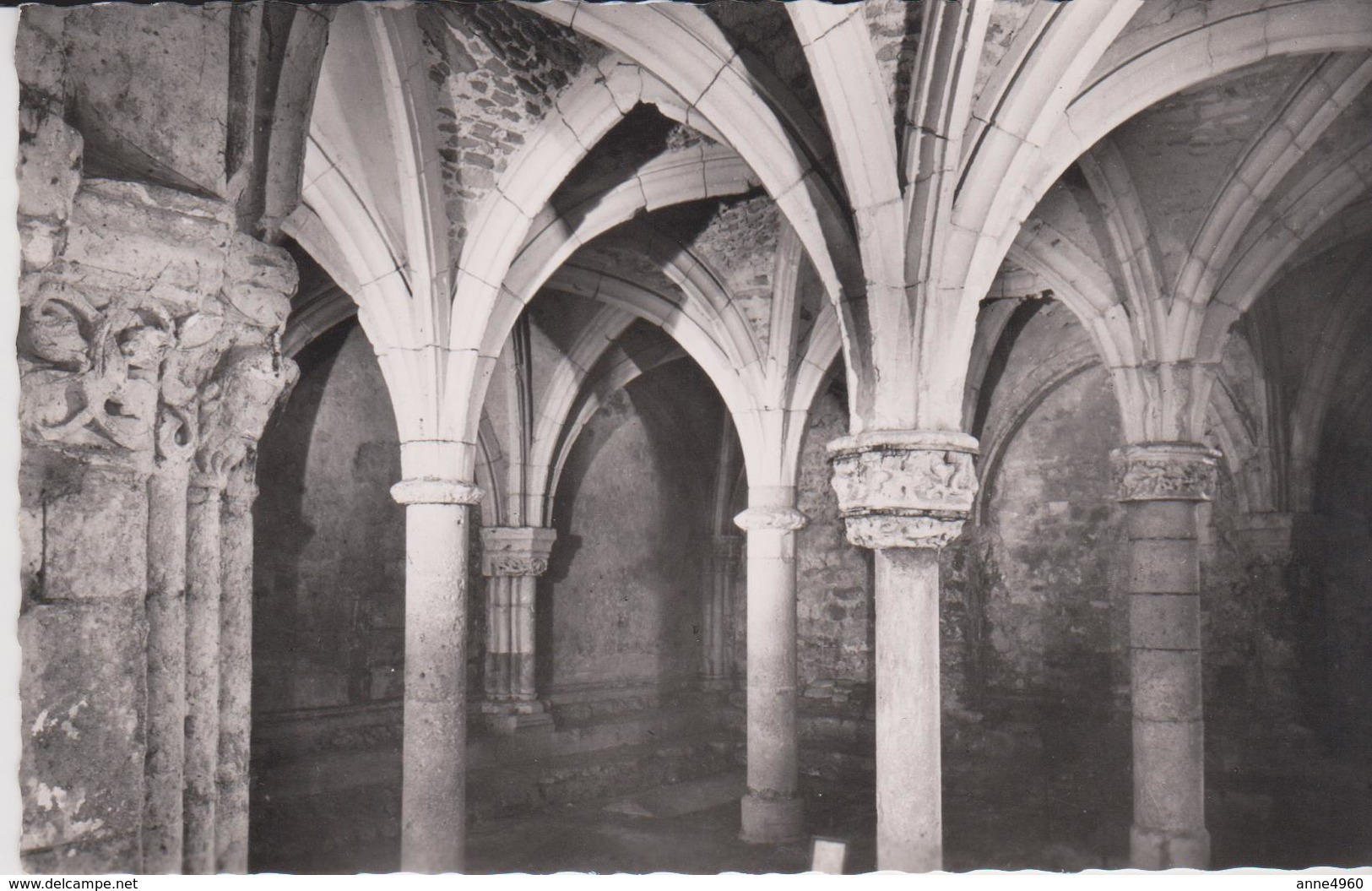 Abbaye De Saint Michel En L'herm Salle Capitulaire - Saint Michel En L'Herm