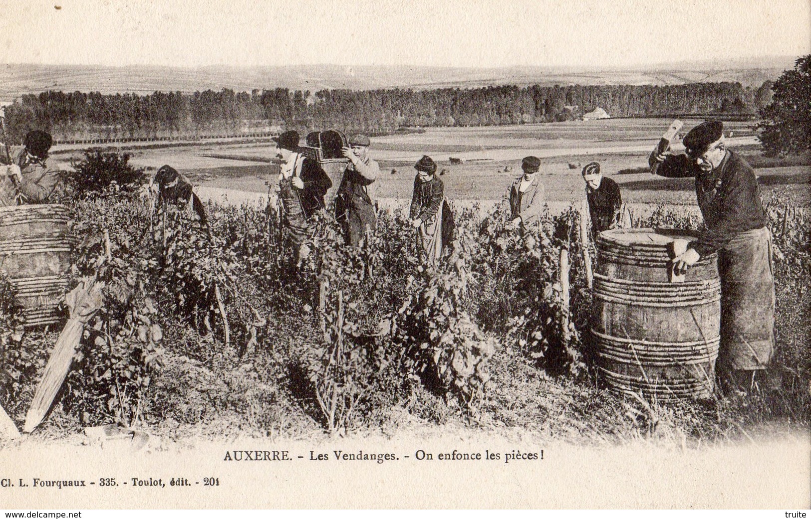 AUXERRE LES VENDANGES ON ENFONCE LES PIECES ! - Auxerre