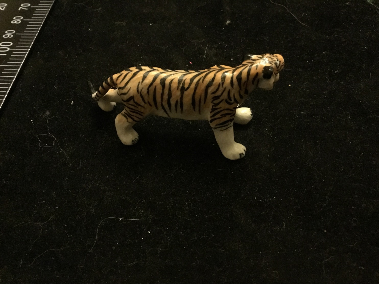 Porcelaine Tigre Objet De Vitrines - Autres & Non Classés