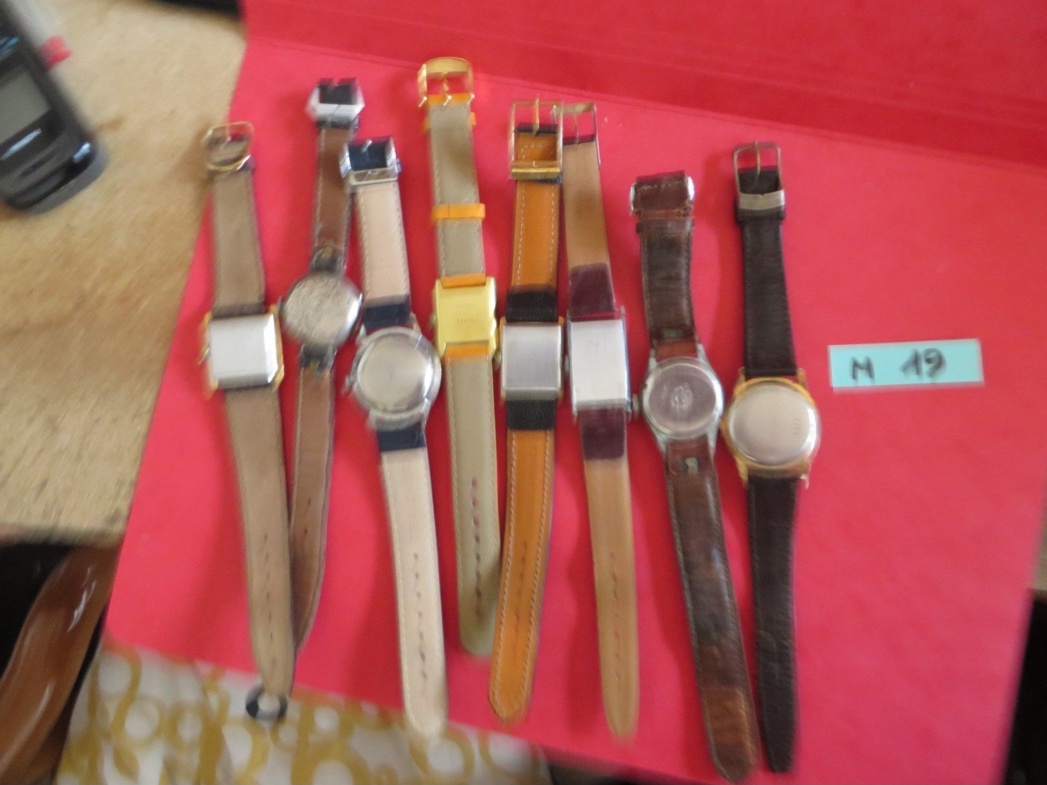 lot de 8  MONTRES ,,voir plusieurs scans,,,sans garantie de marche,,,LIRE DESCRIPTION IMPORTANT