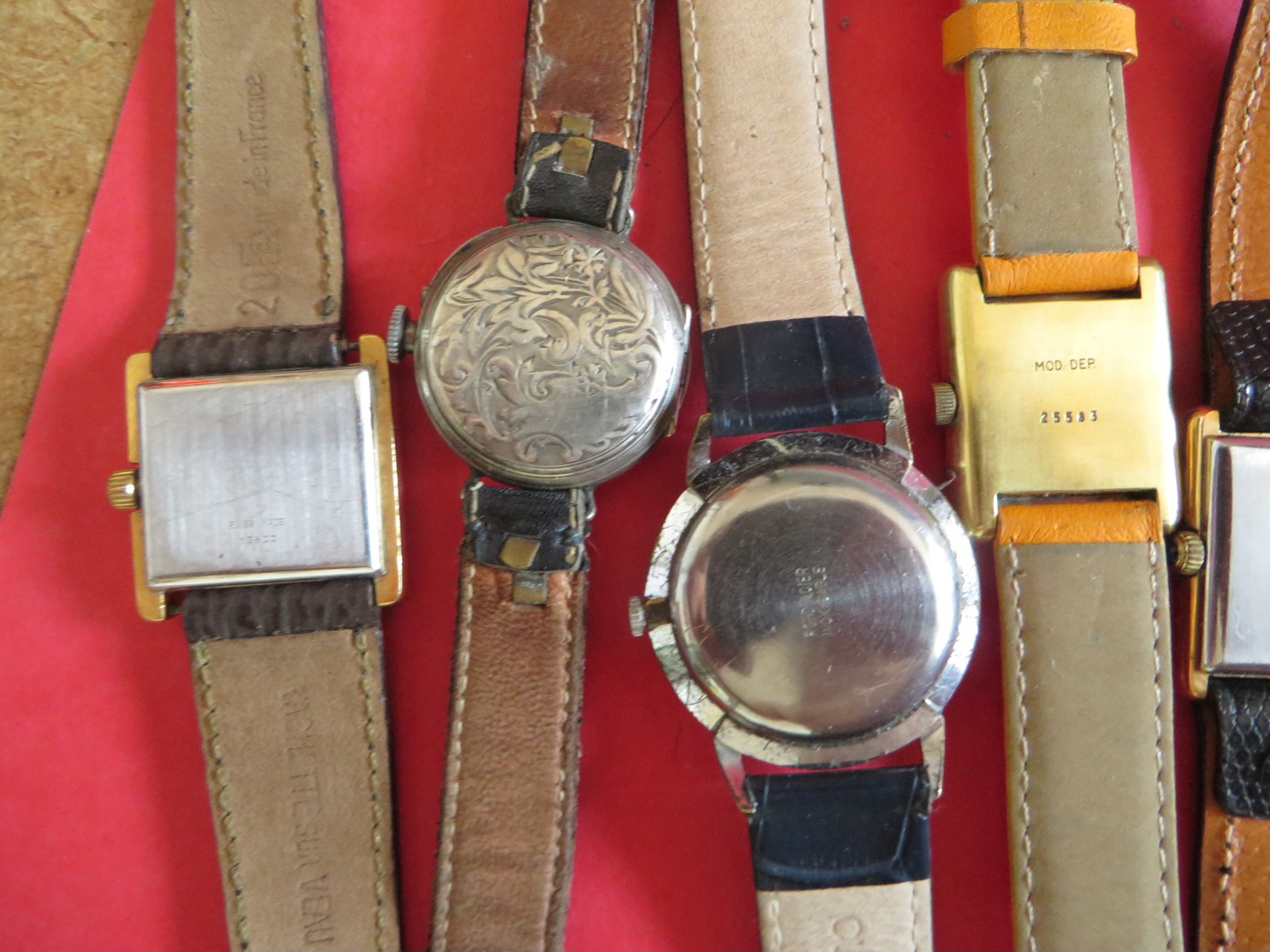 lot de 8  MONTRES ,,voir plusieurs scans,,,sans garantie de marche,,,LIRE DESCRIPTION IMPORTANT