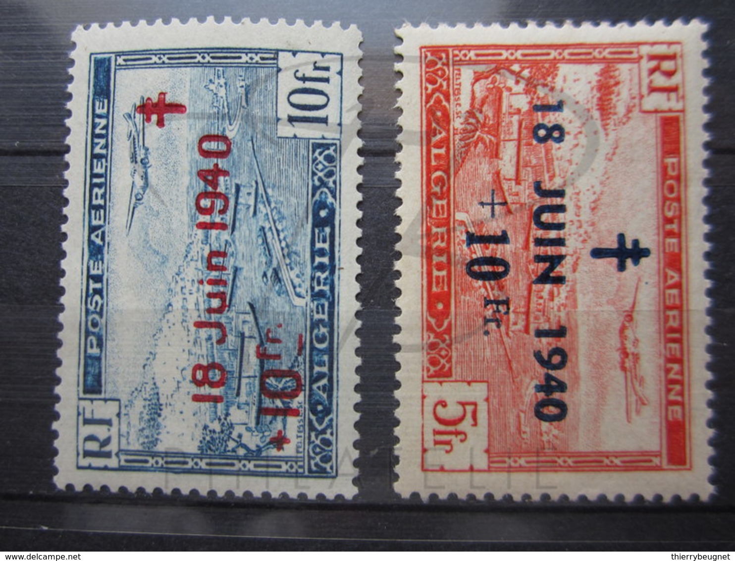 VEND BEAUX TIMBRES DE POSTE AERIENNE D ' ALGERIE N° 7 + 8 , X !!! - Aéreo