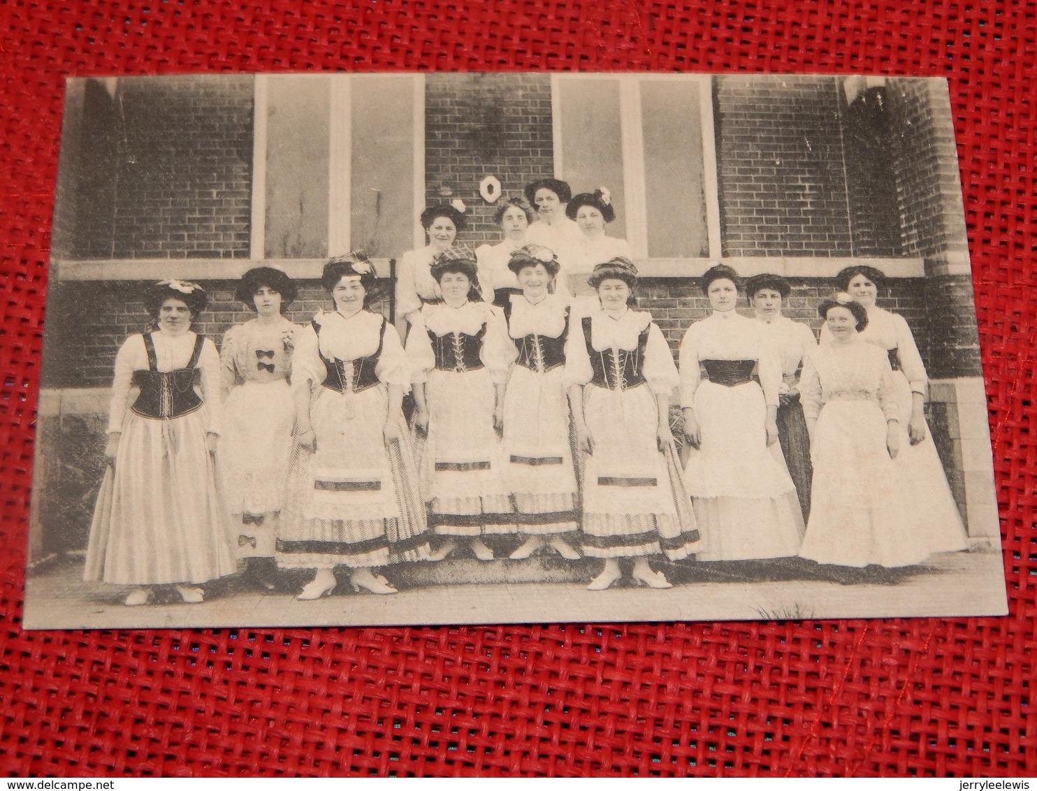 LANDEN  - Vlaamse Kermis, Mei 1910. Concert   - Kermesse Flamande, Mai 1910 - Café Concert - Landen