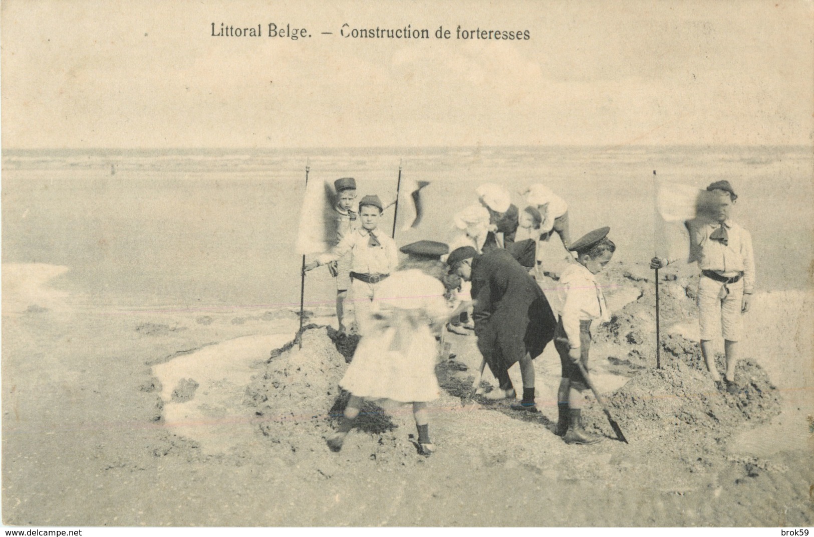 LITTORAL BELGE - CONSTRUCTION DE FORTERESSES - ENFANTS - PLAGES - Autres & Non Classés