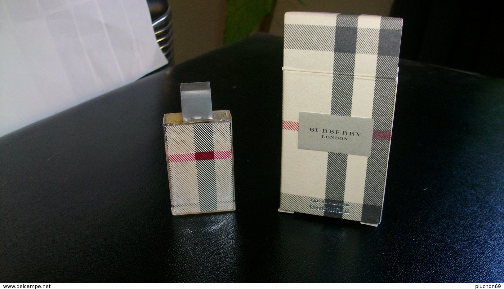 Miniature Burbberry   " London  " Eau De  Parfum 4,5 Ml - Miniatures Womens' Fragrances (in Box)