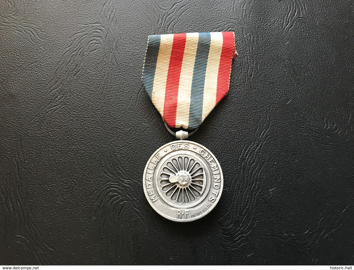 Medaille Des Cheminots 1945 Dit Medaille D’Honneur Des Chemins De Fer - France