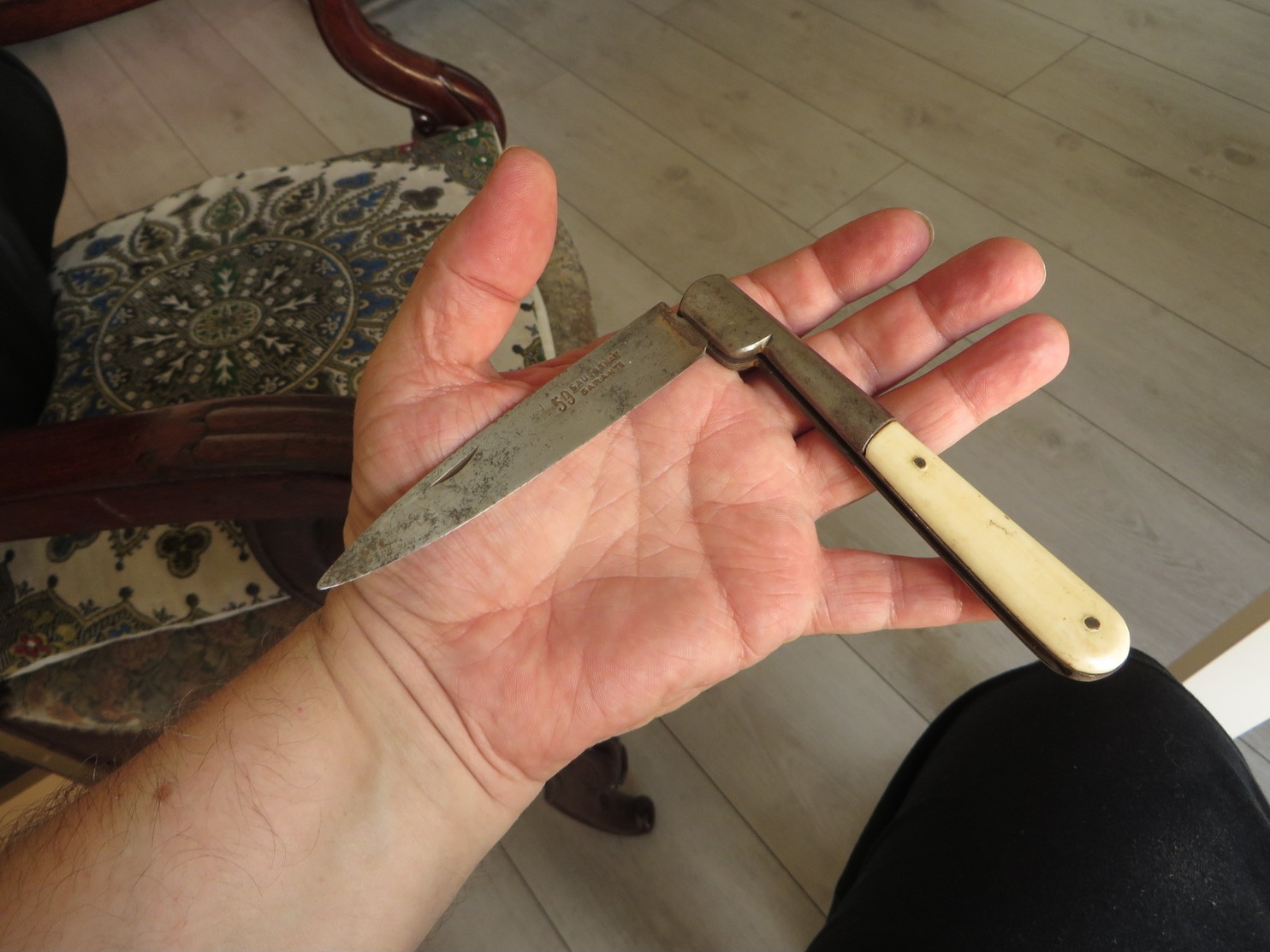 Couteau ((( Ecrit Sauvagnat,peut-etre))) De 23 Centimetres Ouvert ;plusieurs Scans - Armes Blanches