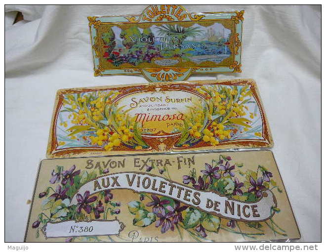 VIOLETTE  ET MIMOSA  ; 3 PLAQUES  PUBLICITAIRES ,METAL, IMPECCABLES  LIRE ET VOIR!! - Miniatures Femmes (sans Boite)