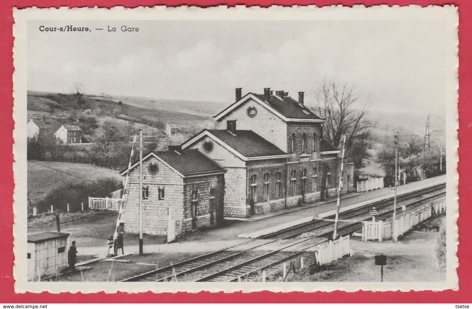 Cour-s / Heure - La Gare ... Passage à Niveau ( Voir Verso ) - Ham-sur-Heure-Nalinnes