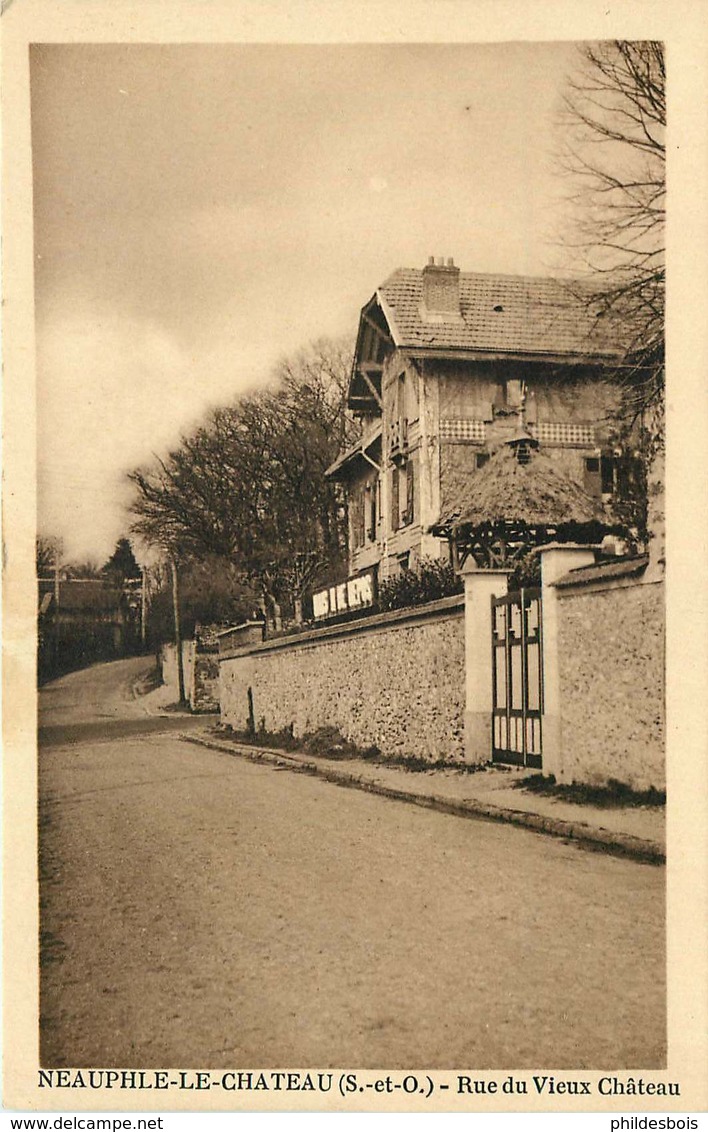 YVELINES NEAUPHLE LE CHATEAU    Rue Du Vieux Chateau - Neauphle Le Chateau