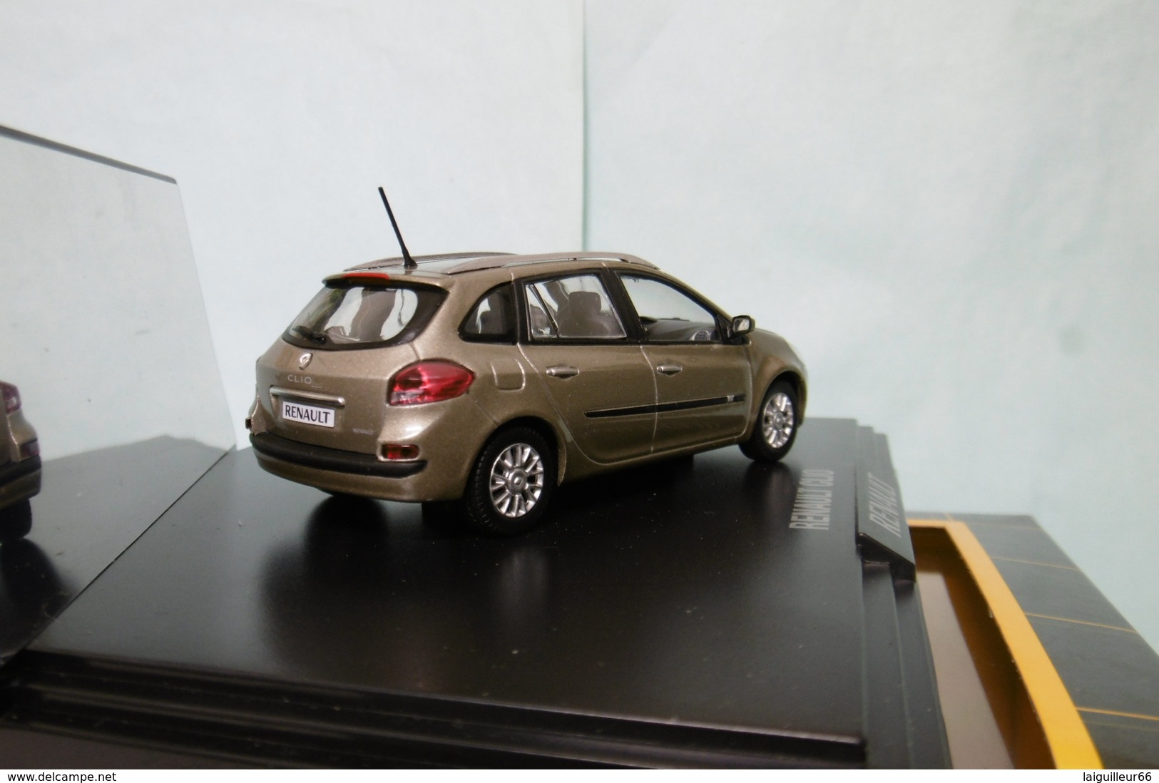 Norev - RENAULT CLIO ESTATE Gris Cassiopée Boîte Coffret 1/43 - Norev