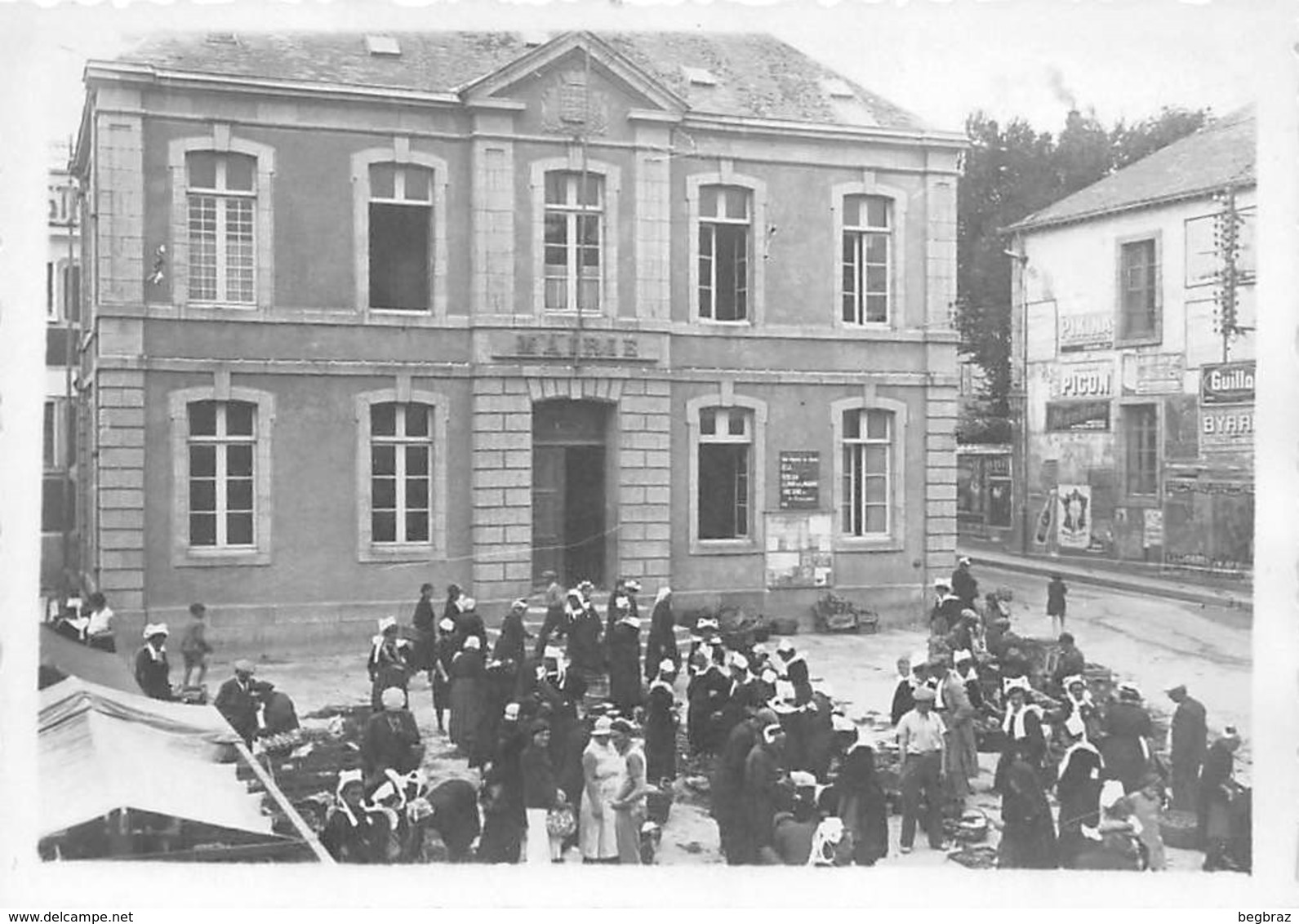 CONCARNEAU    PHOTO PAPIER 9 Cm / 6 Cm  MARCHE PLACE DE LA MAIRIE - Concarneau