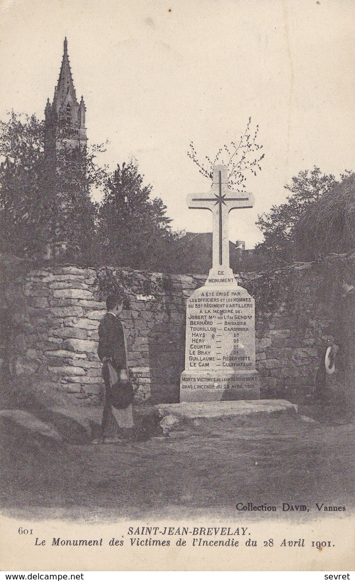 SAINT-JEAN-BREVELAY. - Le Monument Des Victimes De L'Incendie Du 28 Avril 1901 - Saint Jean Brevelay