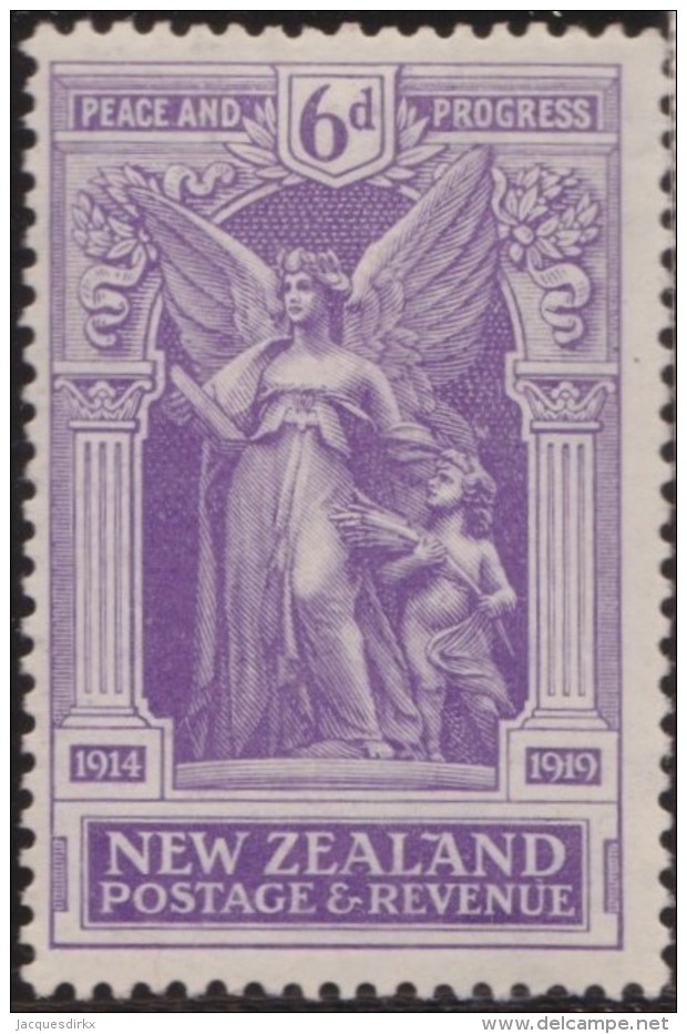 NZ    .     SG   .   457    .    1920      .     Single Lined  N.Z. And Star Close Together  .    *    .   Mint-hinged - Unused Stamps