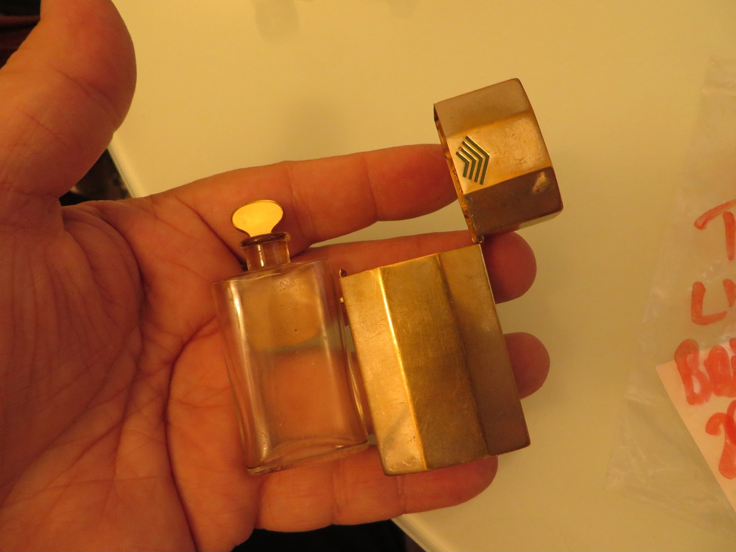 TROMPE L'OEIL , miniature parfums,tres joli  ,, TRES PETIT PRIX