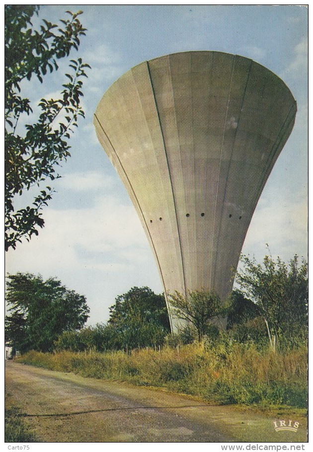 Bâtiments Et Architecture - Château D'eau - Royan - Watertorens & Windturbines