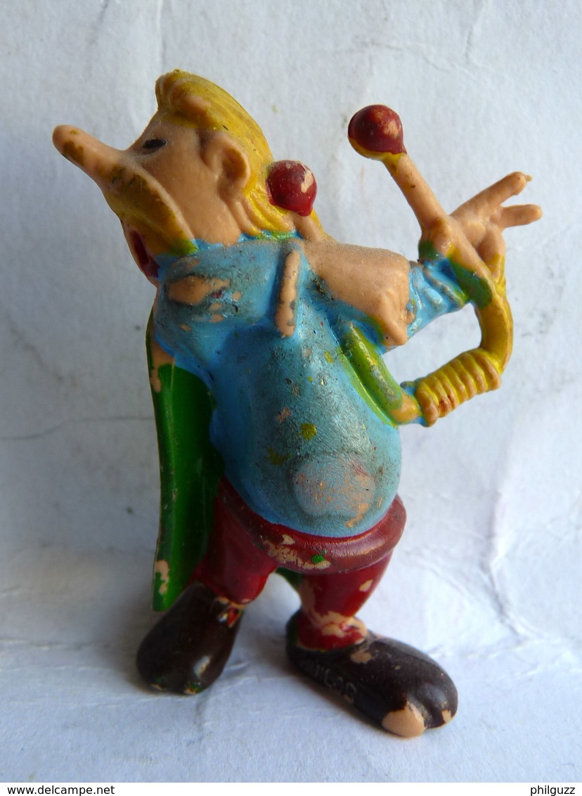 FIGURINE ASTERIX PUBLICITAIRE HUILOR ASSURANCETOURIX 1967 (2) - Asterix & Obelix