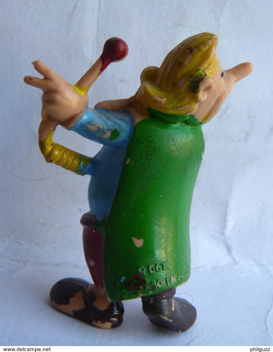 FIGURINE ASTERIX PUBLICITAIRE HUILOR ASSURANCETOURIX 1967 (2) - Asterix & Obelix