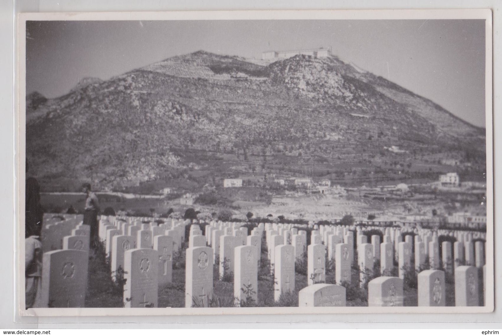 MONTE CASSINO - War Graves In The Actual Battle Area Photo Postcard - Altri & Non Classificati