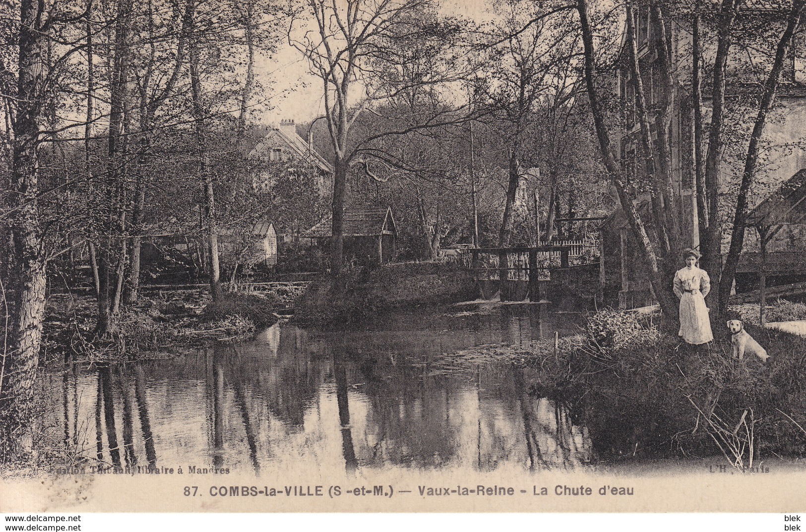 77 . Seine Et Marne .  Combs La Ville . Vaux La Reine . La Chute D ' Eau . - Combs La Ville