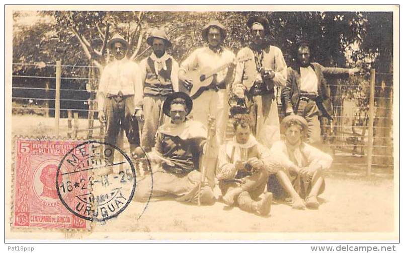 ** Real Photo / Carte Photo ** URUGUAI Uruguay : Groupe De Paysans / Musiciens ? Grupo De Campesinos / Músicos? - Uruguay