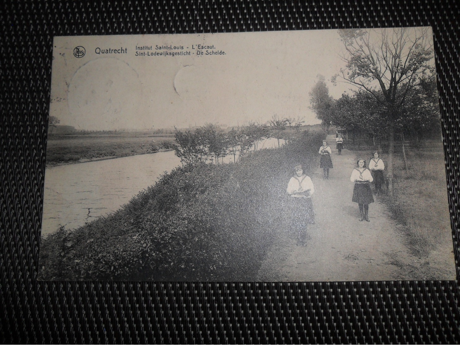 Très beau lot de 20 cartes postales de Belgique     Zeer mooi lot van 20 postkaarten van België  - 20 scans