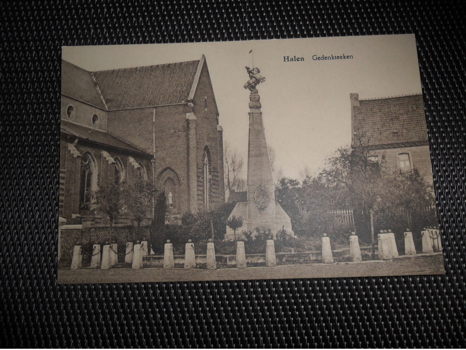 Très beau lot de 20 cartes postales de Belgique     Zeer mooi lot van 20 postkaarten van België  - 20 scans