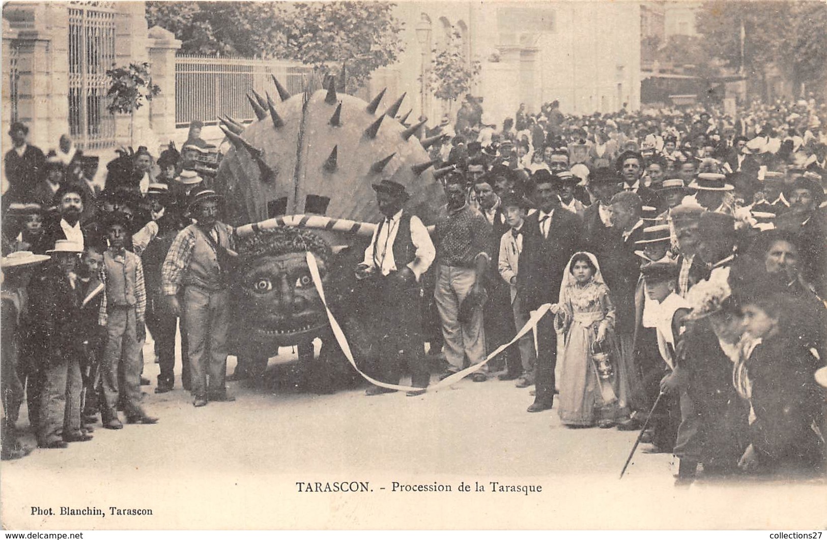 13-TARASCON- PROCESSION DE LA TARASQUE - Tarascon