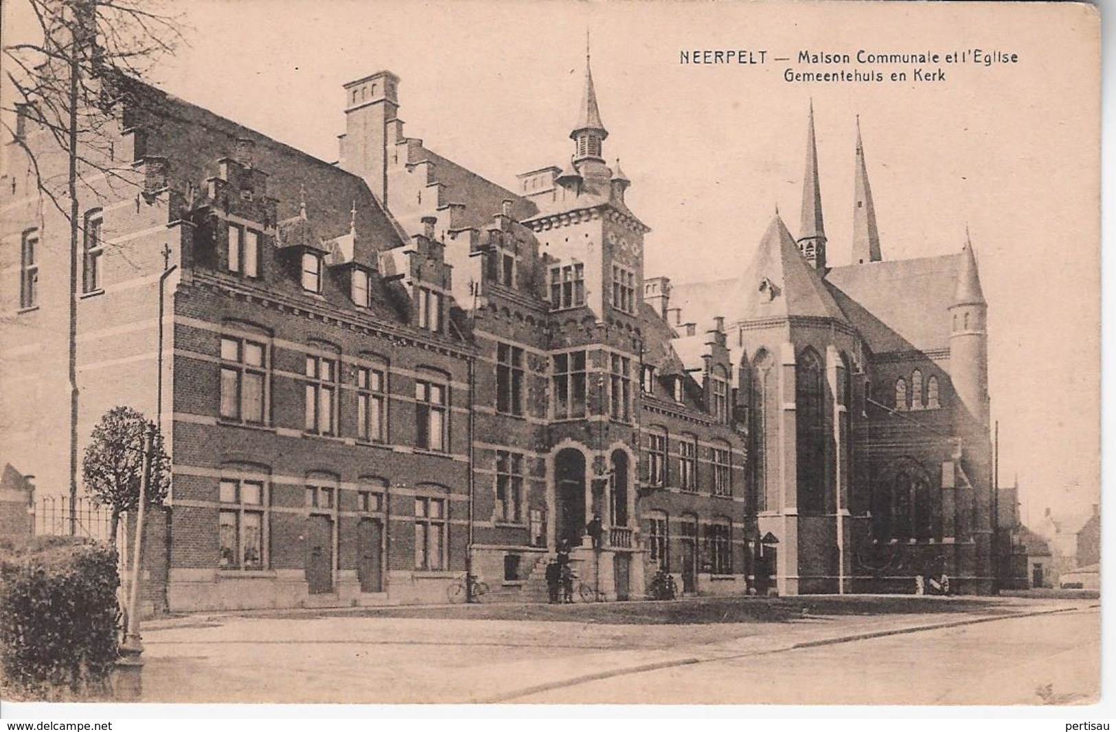 Gemeentehuis En Kerk - Neerpelt