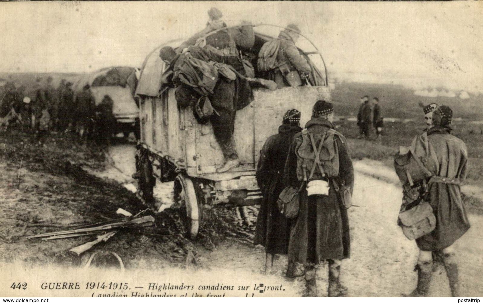 La Guerre 1914-1915  GUERRE 14-18. CPA. HIGHLANDERS CANADIENS SUR LE FRONT - Sin Clasificación