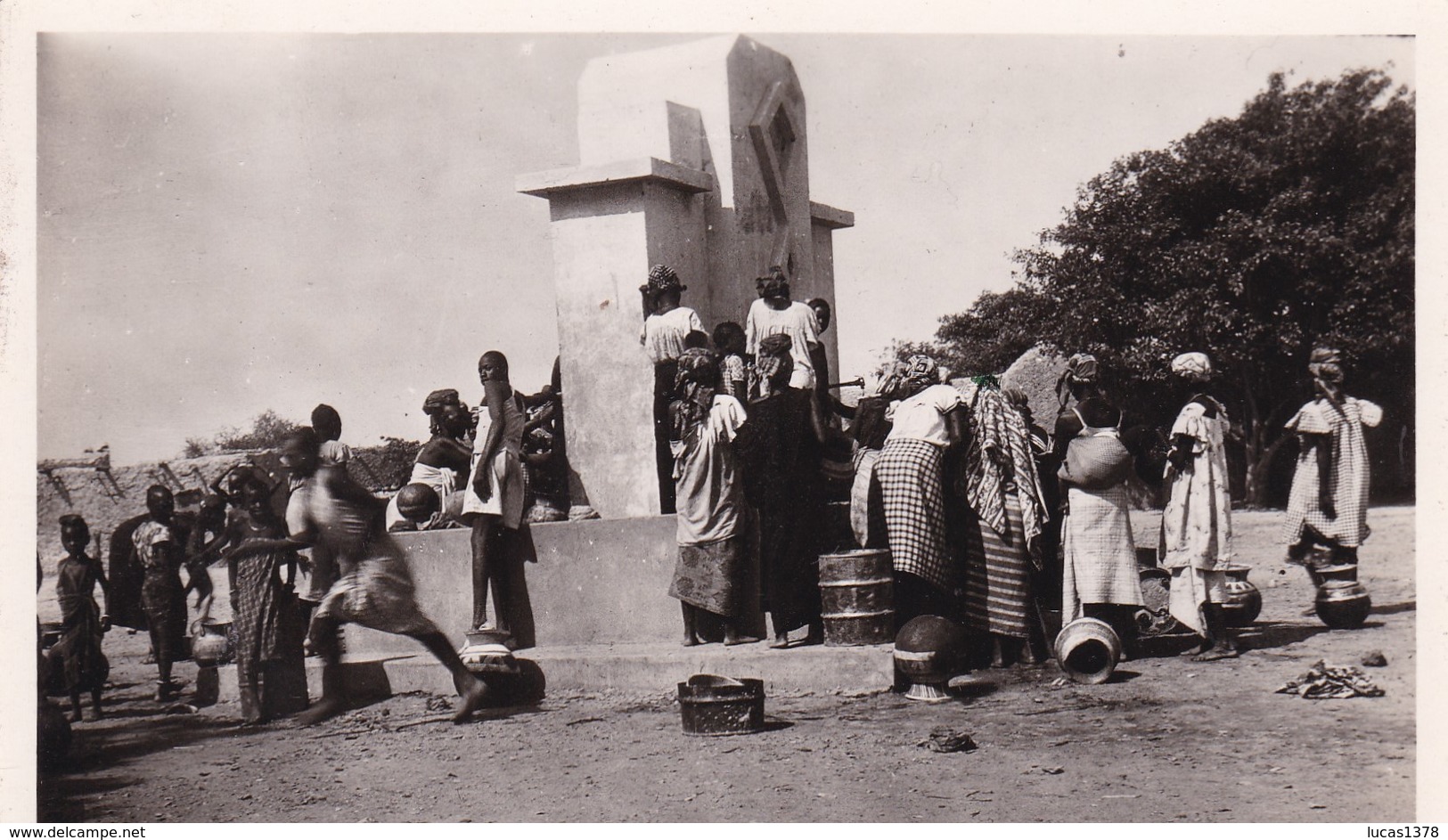 NIGER / NIAMEY / FEMMES A LA FONTAINE / FONTANON 11 - Niger