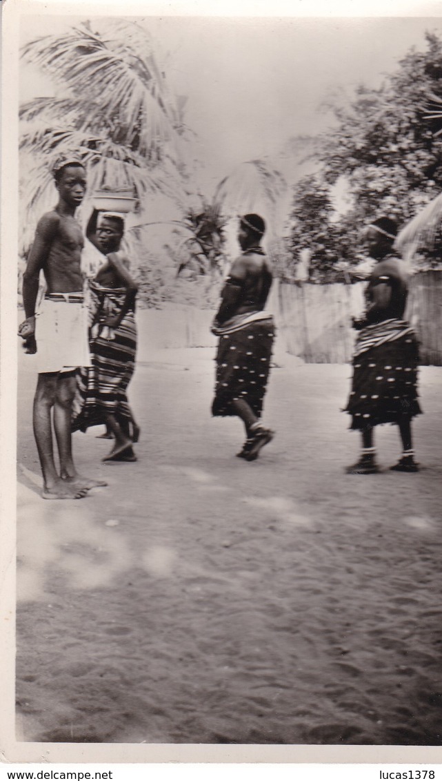 DAHOMEY / COTONOU / PROCESSION DE FEMMES FETICHISTES / JOLIE CARTE / FONTANON 15 - Dahomey