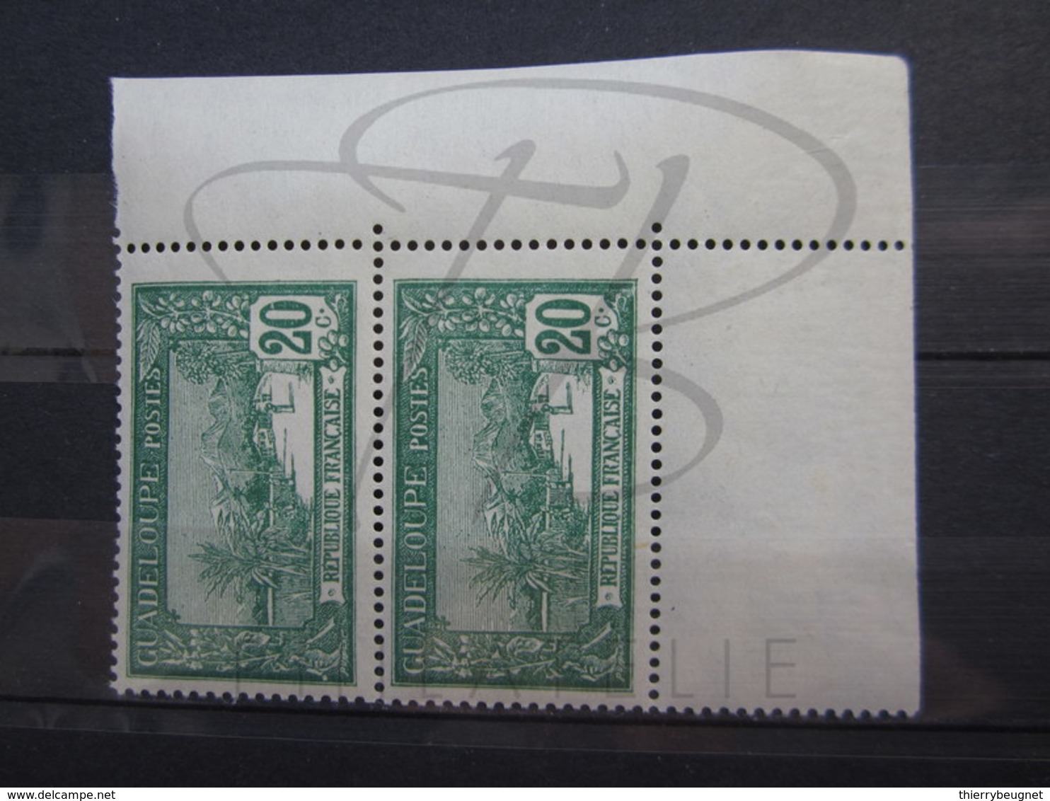 VEND BEAUX TIMBRES DE GUADELOUPE N° 80 EN PAIRE  + 2 BDF , XX !!! - Unused Stamps