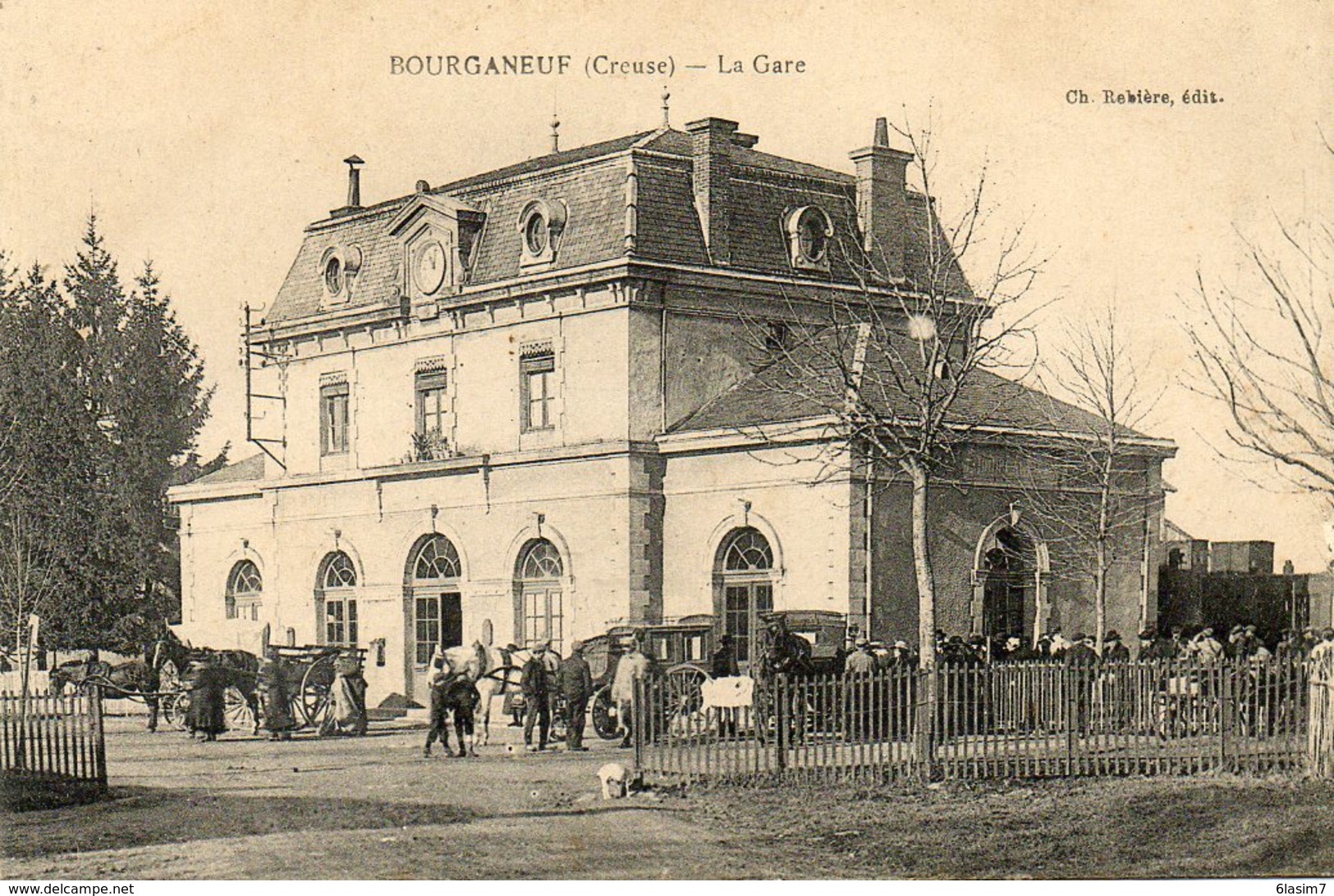CPA - BOURGANEUF (23) - Aspect De La Gare En 1920 - Bourganeuf