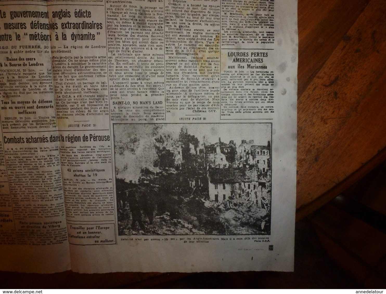 14 juin 1944 :rare journal double "non coupé" après impression----->  2 éditions L' ŒUVRE et L'ECHO
