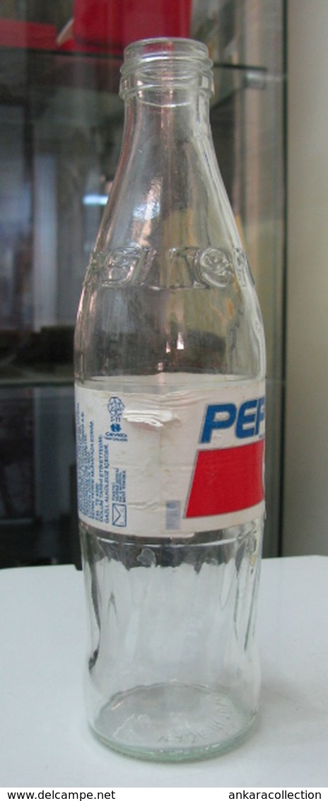 AC - PEPSI COLA EMPTY VINTAGE GLASS BOTTLE FROM TURKEY - Soda