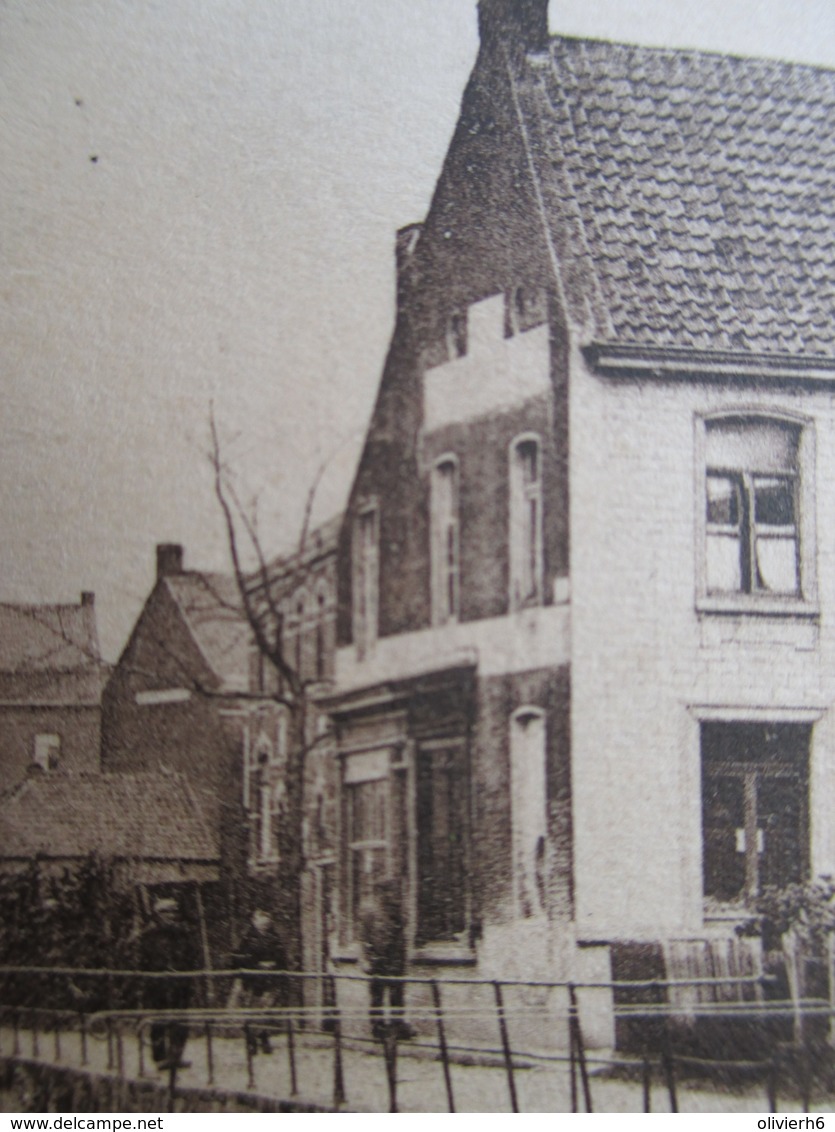 CP BELGIQUE (M1899) MONT-A-LEUX (2 Scans) Rue De L'Espierre Café à La Planche Billard - Mouscron - Möskrön